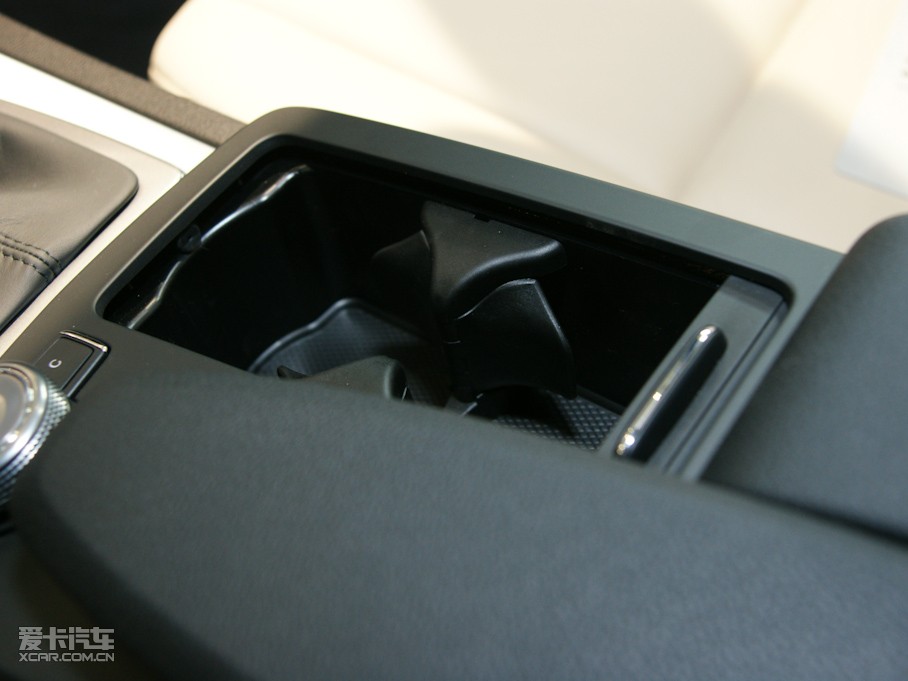 2010��YC��(�M(j��n)��) C 300