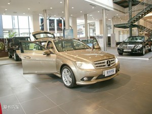 2010款C 300 整体外观