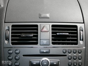 2010款C 300 空调出风口