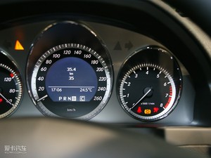 2010C 300 п؅^