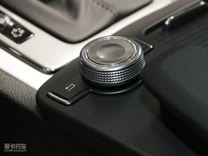 2010款C 300 中控区