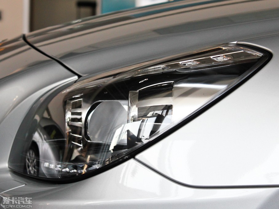 2011YSLK SLK 200 A\