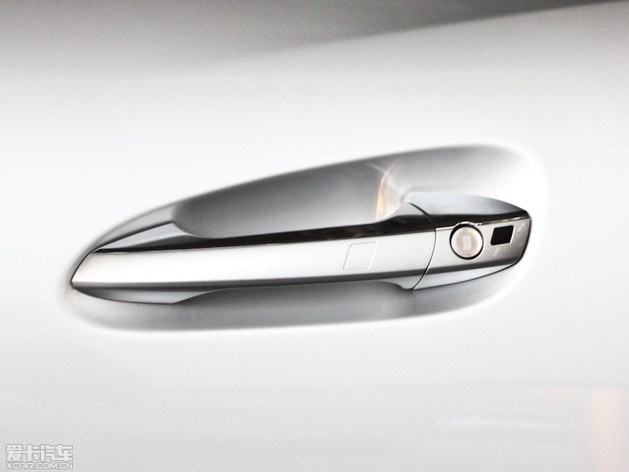 2011YSLK SLK 200 A\