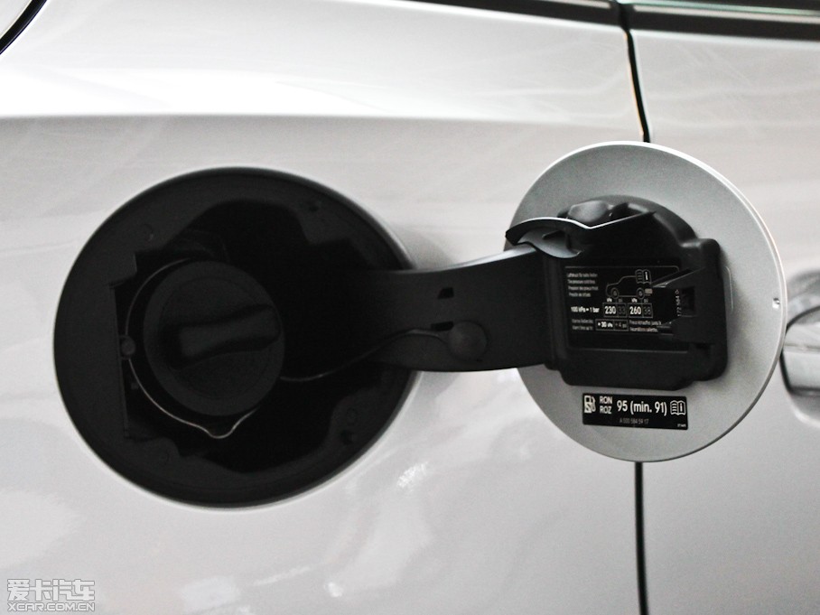 2011YSLK SLK 200 A\