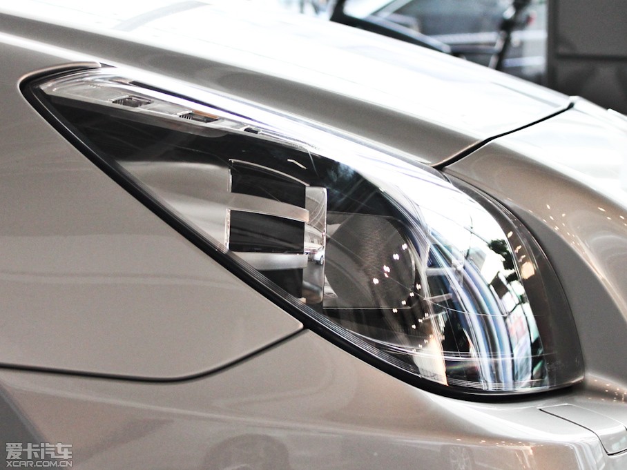 2011YSLK SLK 200 A\