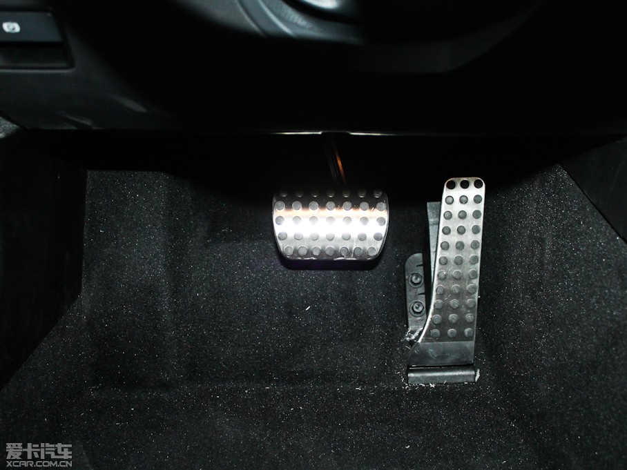 2011YSLK SLK 200 A\