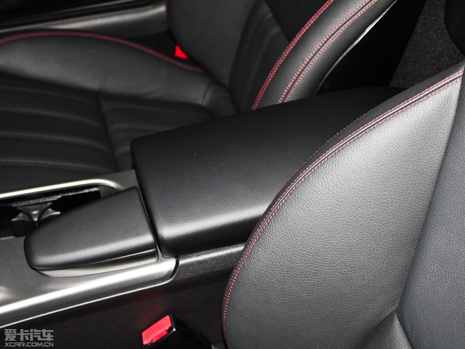 2011YSLK SLK 200 A\