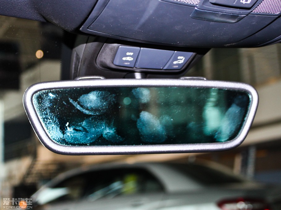 2011YSLK SLK 200 A\