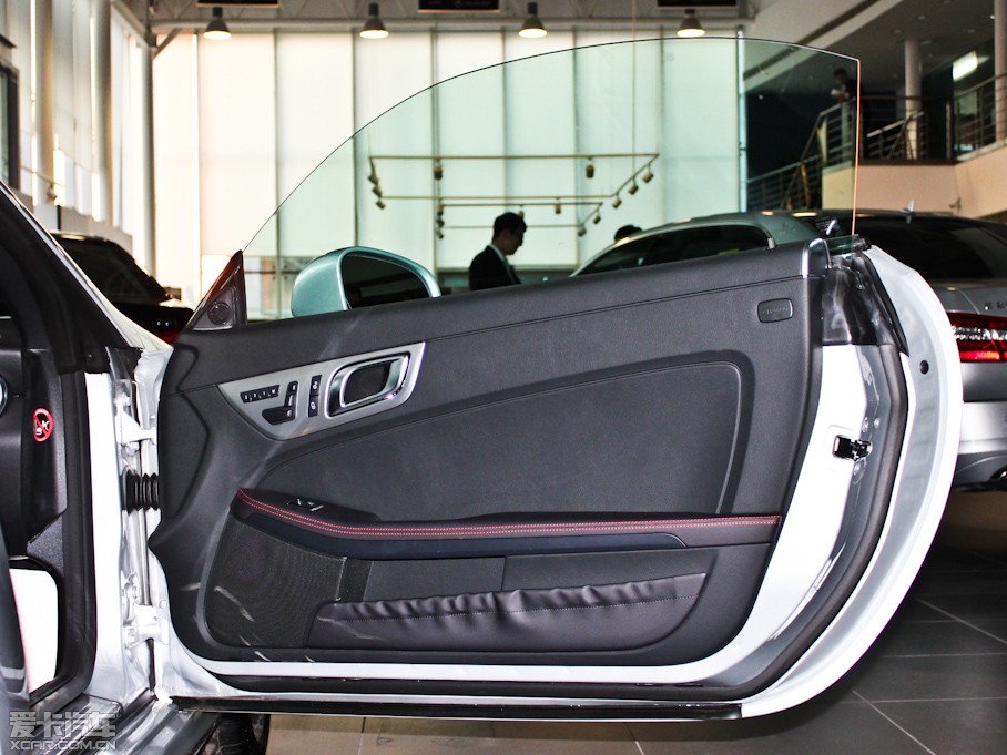 2011YSLK SLK 200 A\