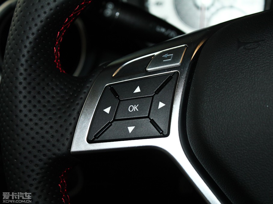 2011YSLK SLK 200 A\