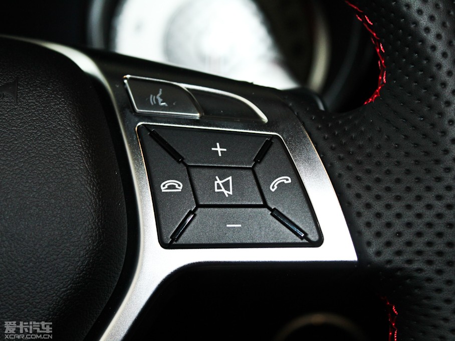 2011YSLK SLK 200 A\