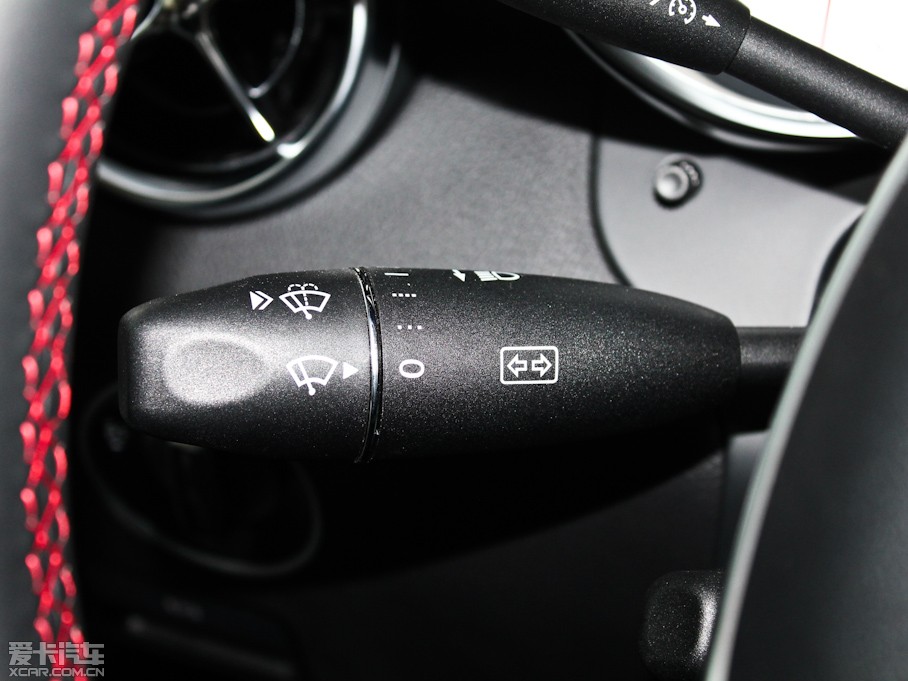 2011YSLK SLK 200 A\