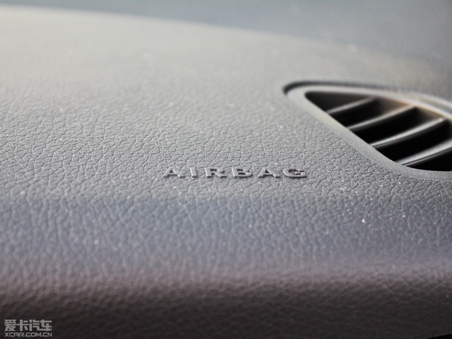 2011YSLK SLK 200 r