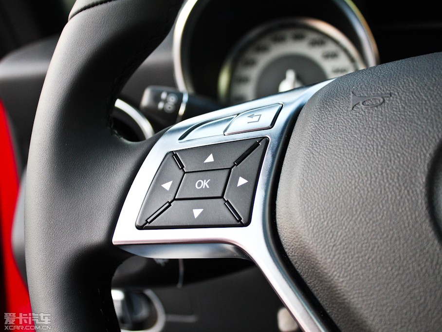 2011YSLK SLK 200 r