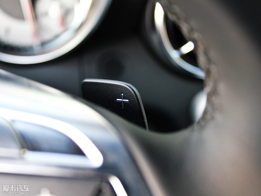 2011YSLK SLK 200 r