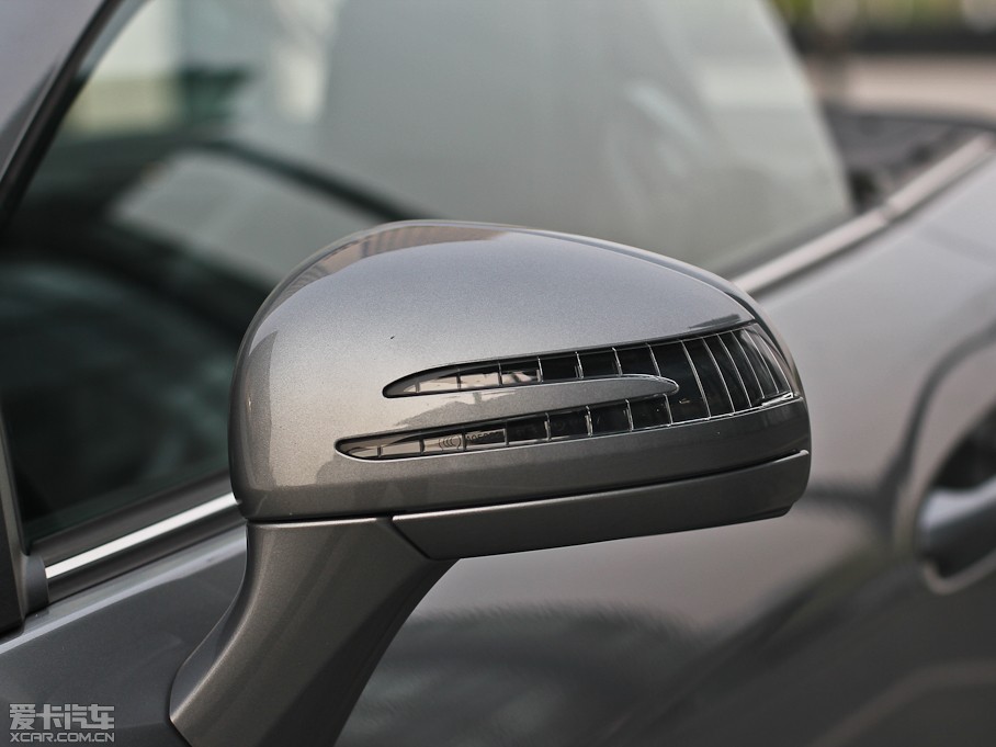 2011YSLK SLK 200 r