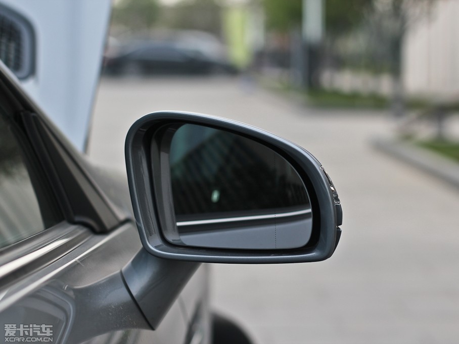 2011YSLK SLK 200 r