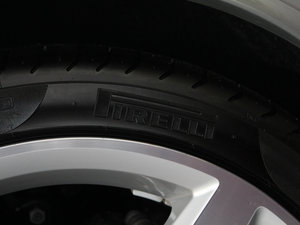 2011款SLK 200 豪华运动型 轮胎品牌