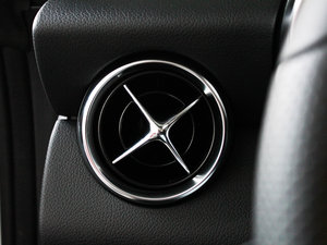 2011SLK 200 A\ п؅^