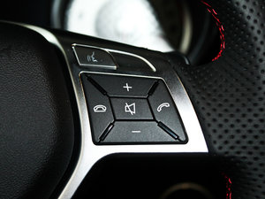 2011SLK 200 A\ п؅^