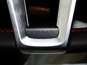 2011SLK 200 A\ п؅^