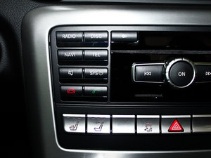 2011SLK 200 A\ п؅^