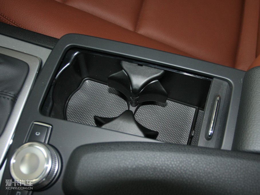 2010YC(M) C 200 CGI