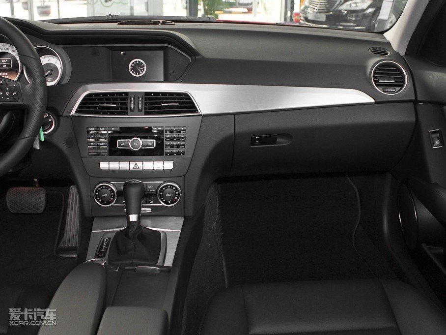 2011YC(M) C 200 r