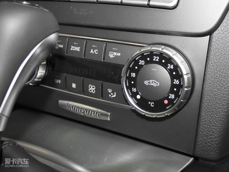 2011YC(M) C 200 r