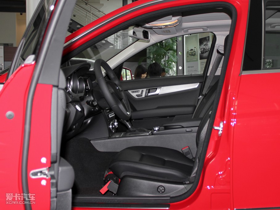 2011YC(M) C 200 r