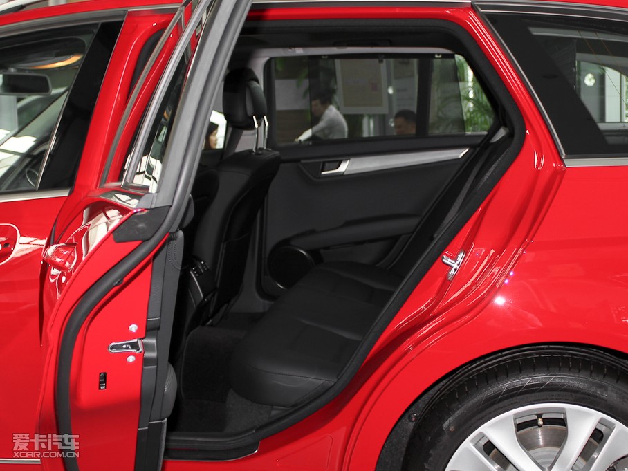 2011YC(M) C 200 r