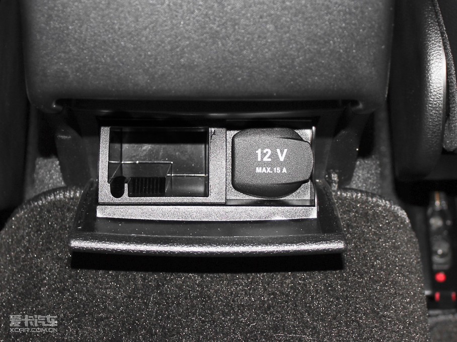 2011YC(M) C 200 r