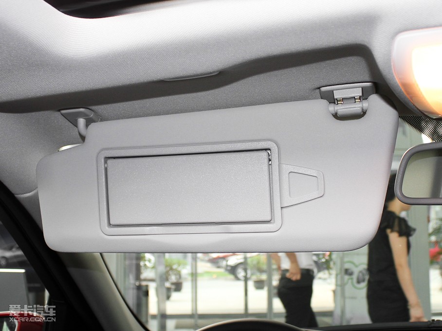 2011YC(M) C 200 r