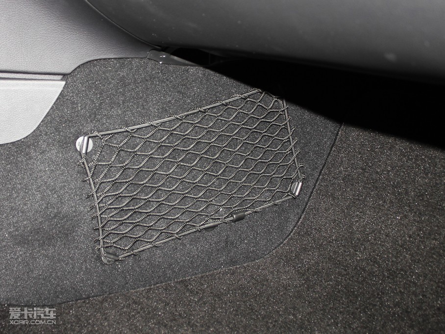 2011YC(M) C 200 r