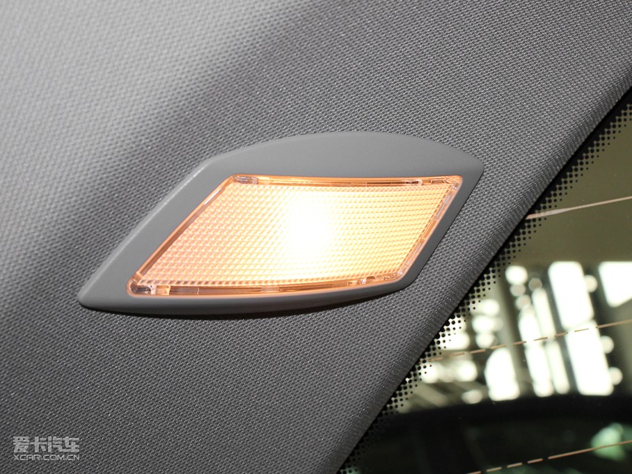 2011YC(M) C 200 r