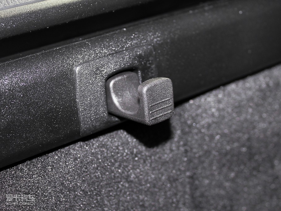 2011YC(M) C 200 r