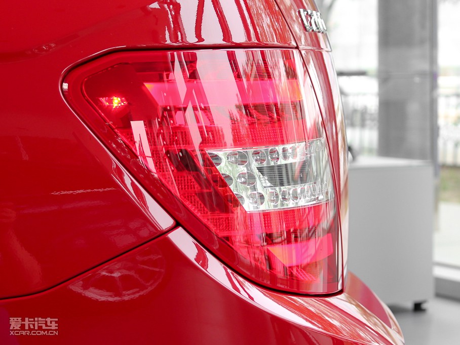 2011YC(M) C 200 r