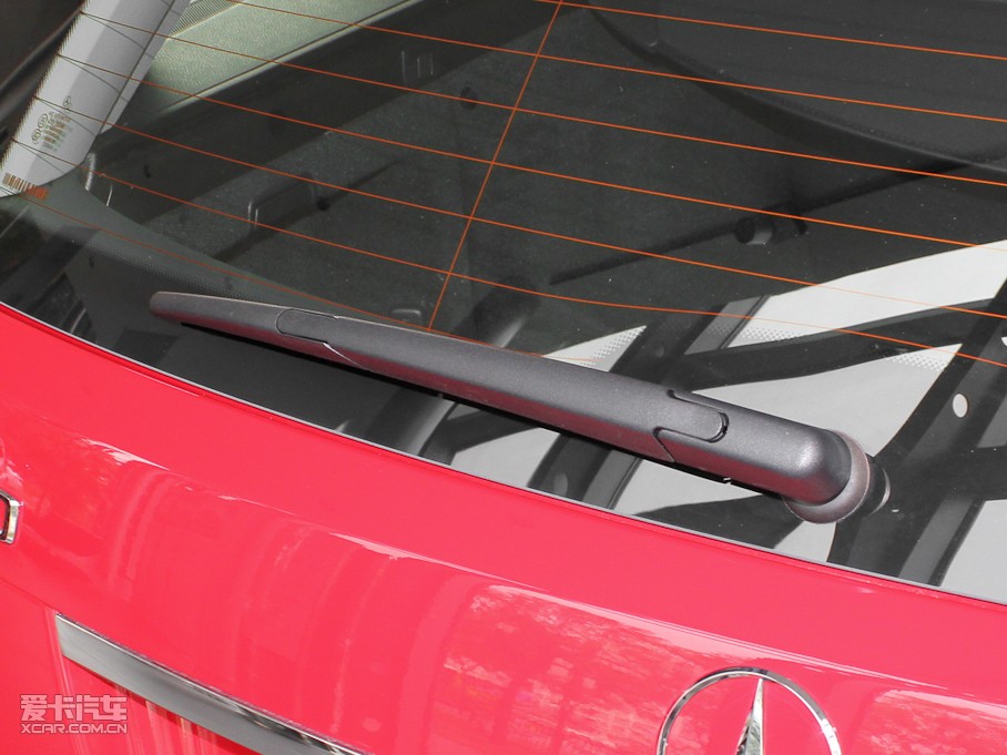 2011YC(M) C 200 r