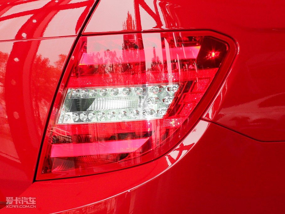 2011YC(M) C 200 r