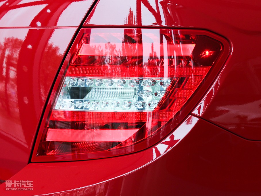 2011YC(M) C 200 r