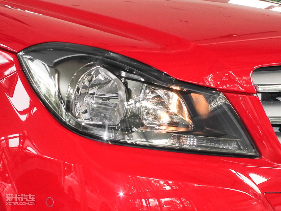 2011YC(M) C 200 r