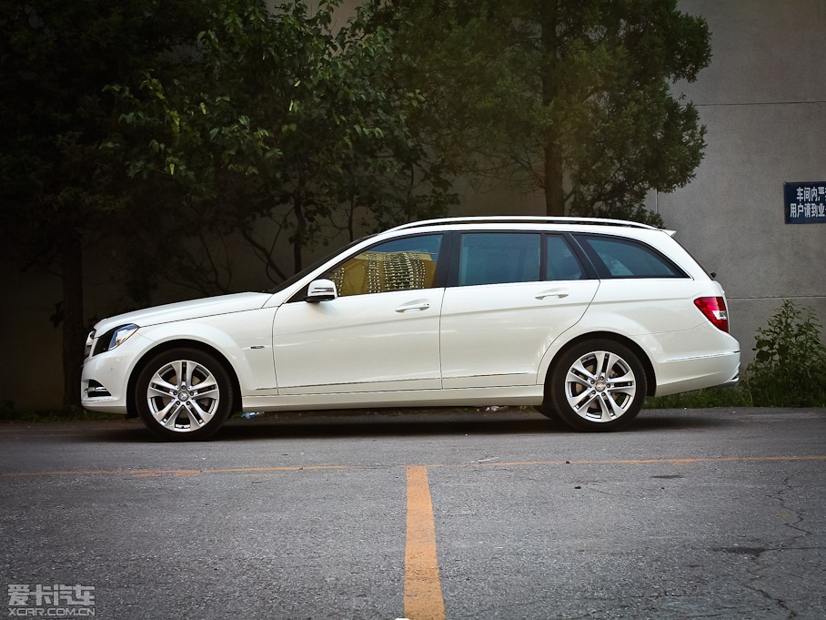 2011YC(M) C 200 r