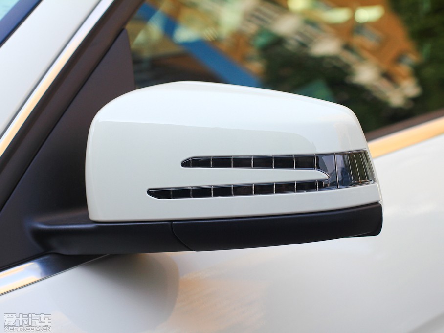 2011YC(M) C 200 r