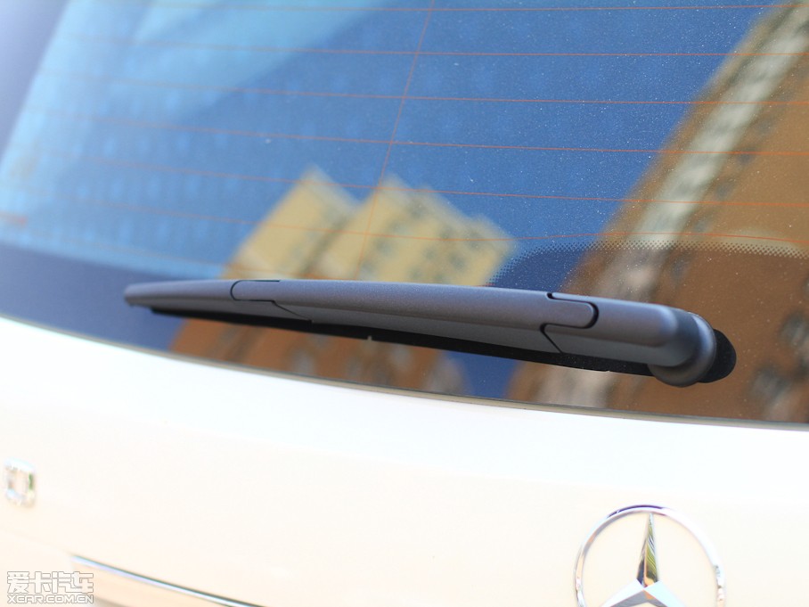 2011YC(M) C 200 r