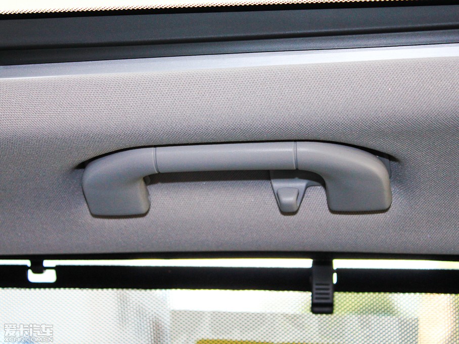 2011YC(M) C 200 r