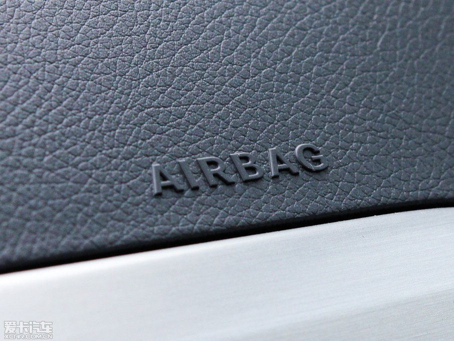 2011YC(M) C 200 r