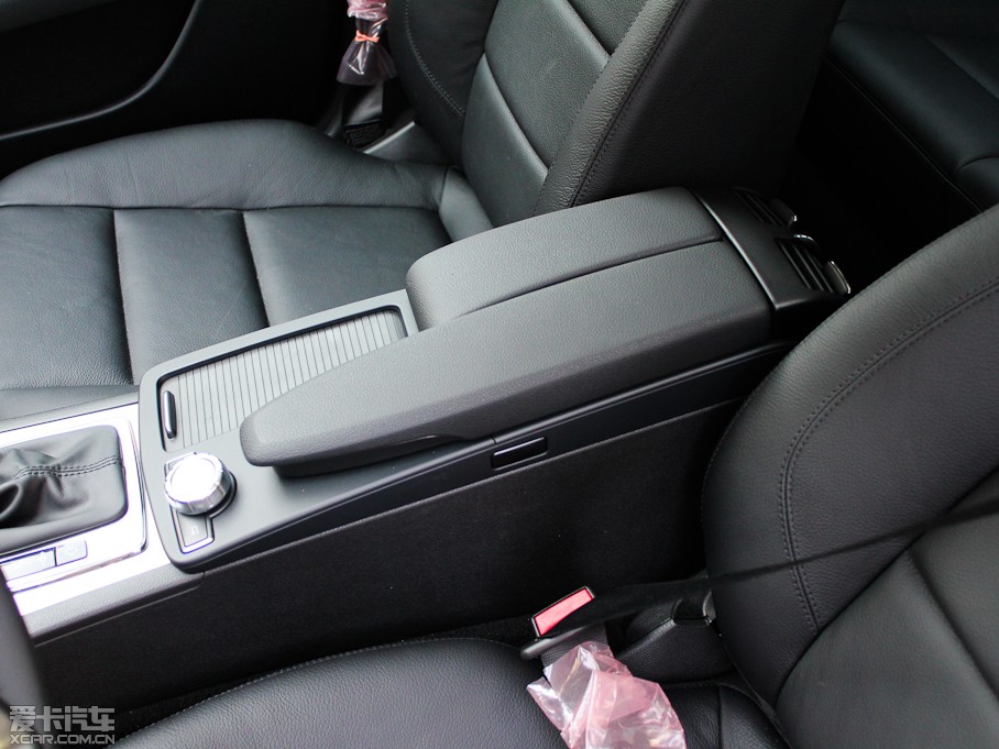 2011YC(M) C 200 r