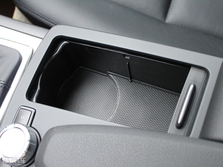 2011YC(M) C 200 r