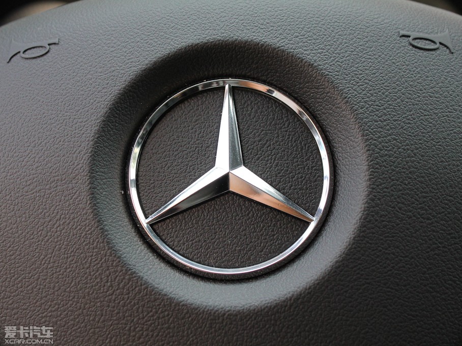 2011YC(M) C 200 r