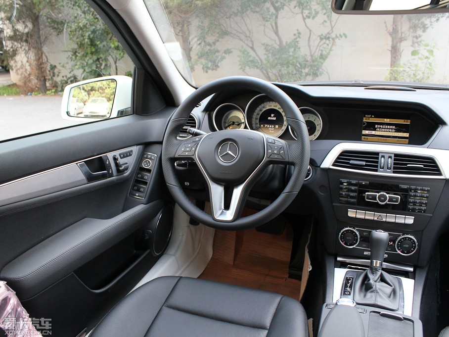 2011YC(M) C 200 r